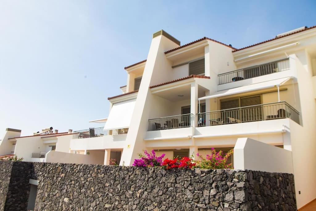 2 Bedrooms Apartment In Magnolia Golf Resort, La Caleta Адехе Экстерьер фото