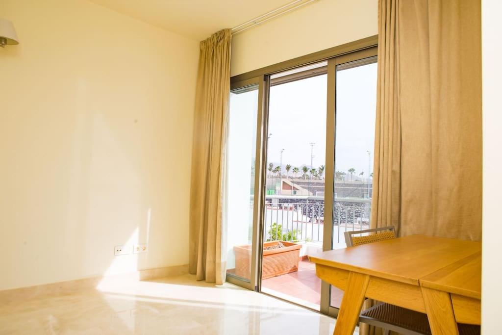 2 Bedrooms Apartment In Magnolia Golf Resort, La Caleta Адехе Экстерьер фото