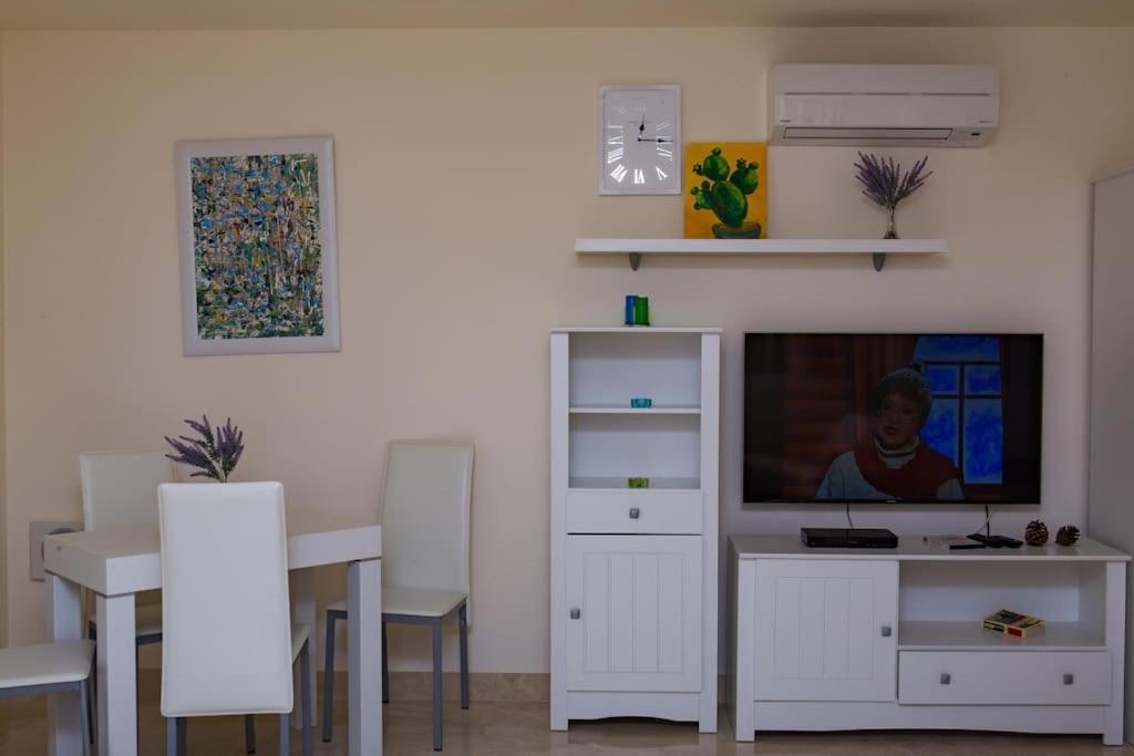 2 Bedrooms Apartment In Magnolia Golf Resort, La Caleta Адехе Экстерьер фото