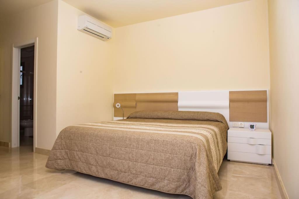 2 Bedrooms Apartment In Magnolia Golf Resort, La Caleta Адехе Экстерьер фото